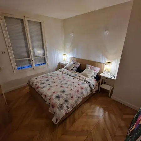 Magnifique 12 Париж